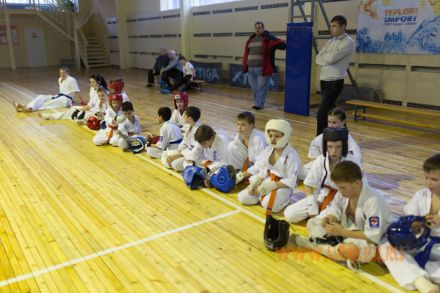 Ekzamen-na-poyas-karate-kiokusinkay-uraken-volgograd-part2 18